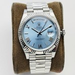 Sunday date display series men's watch, ice blue dial, silver bezel, 40mm, silver President-style bracelet.